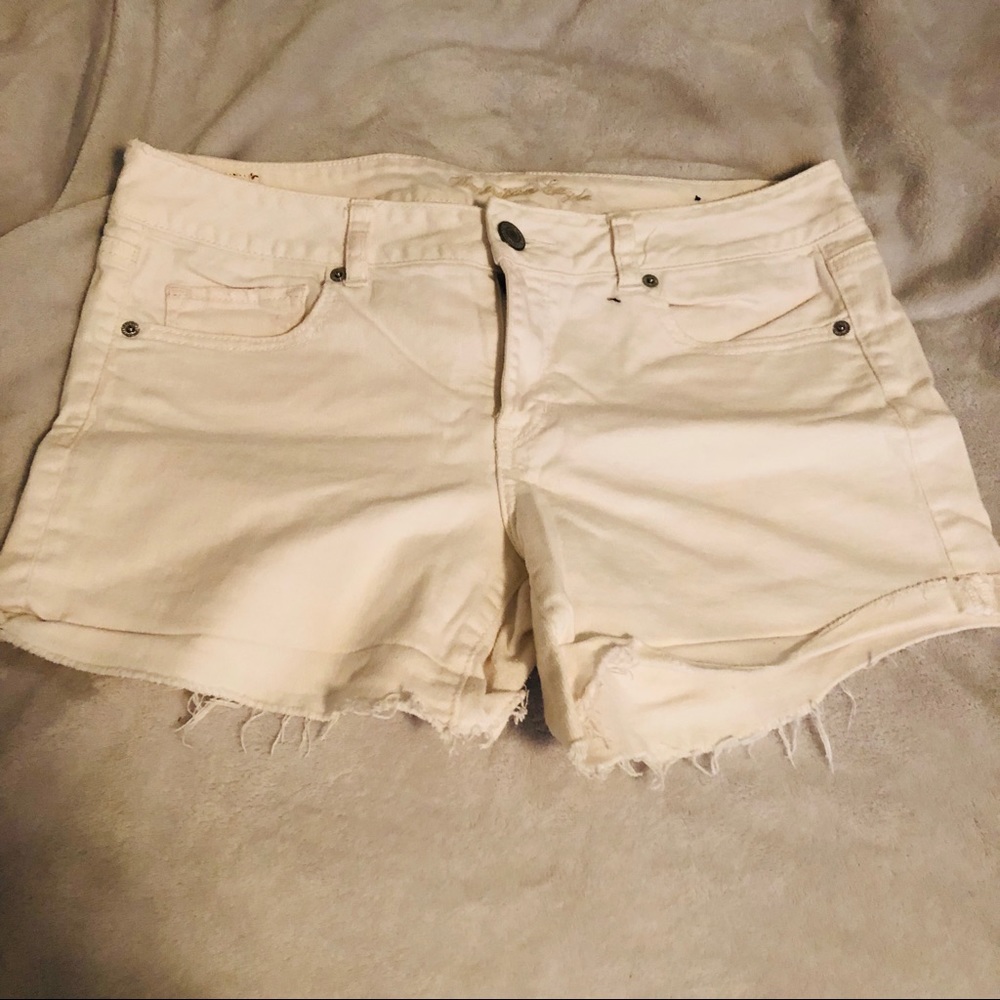 White American Eagle Shorts